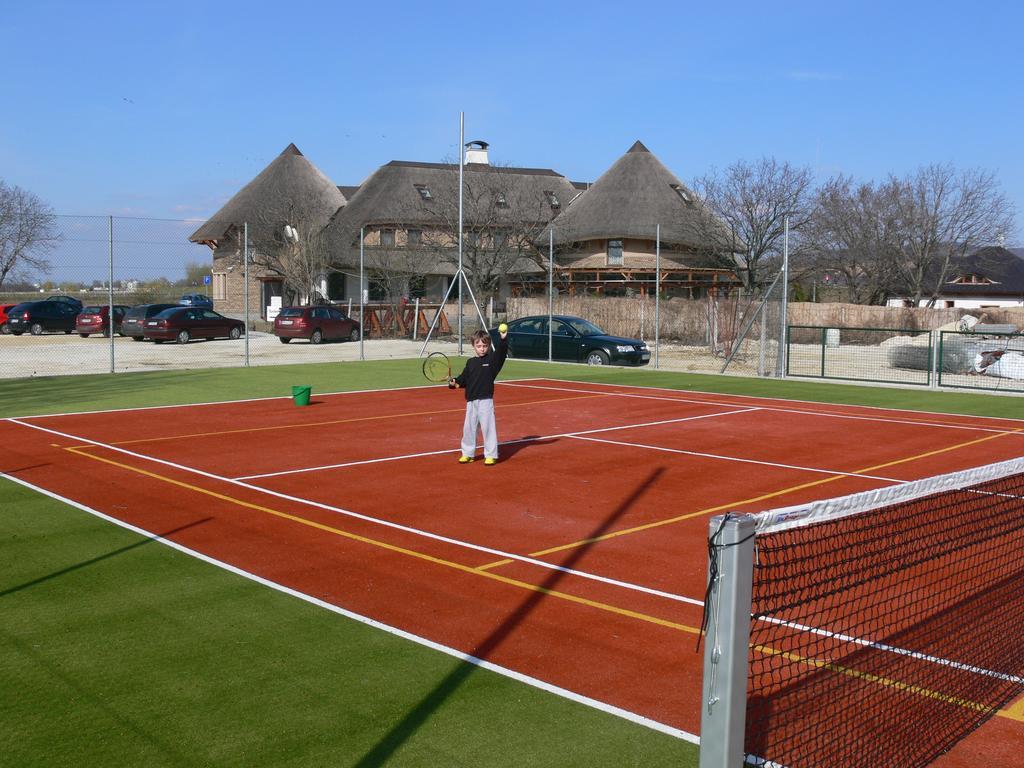 Penzion Eko Park Piestany Hotel Exterior photo